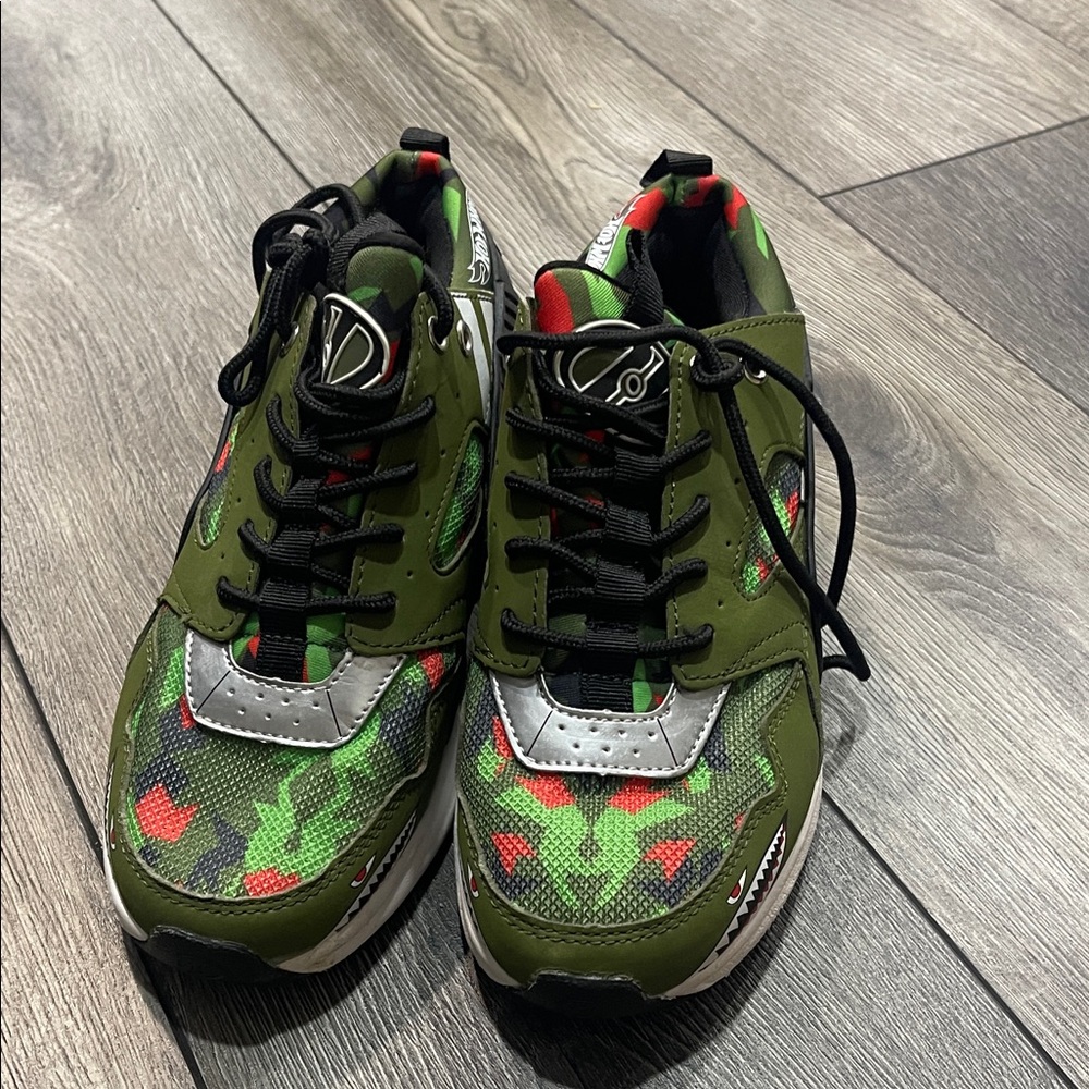 Heelys Green and Red Kids Sneakers